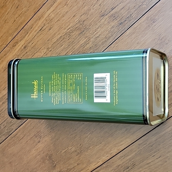 Harrods Knightbridge Butter Sultana Collectible Cookie Tin, Dark Green/Black - Picture 6 of 14